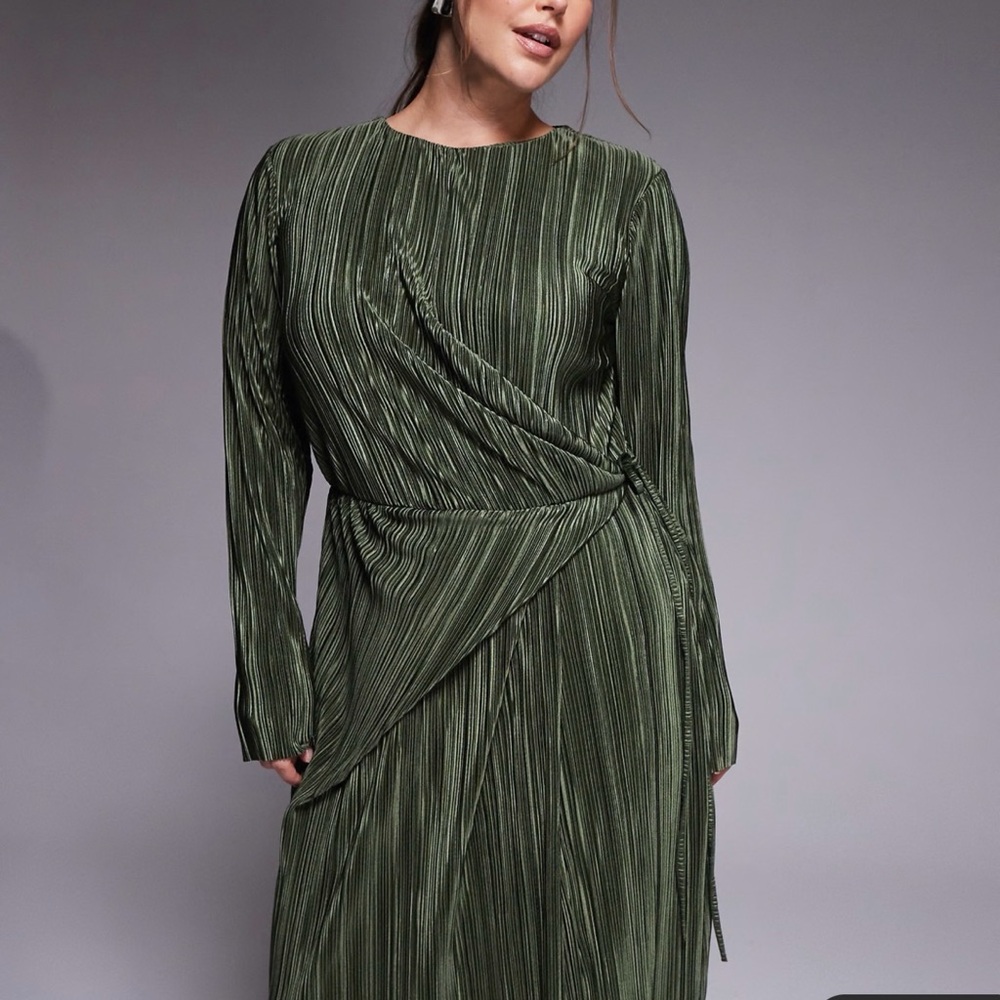 ASOS Curve Olive Long Sleeve Dress - Picture 2 of 4